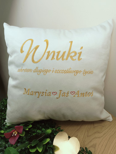 Poduszka z haftem Wnuki